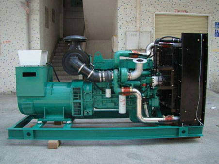 金昌1100kw康明斯柴油发电机组图片 金昌1100kw康明斯柴油发电机组图片
